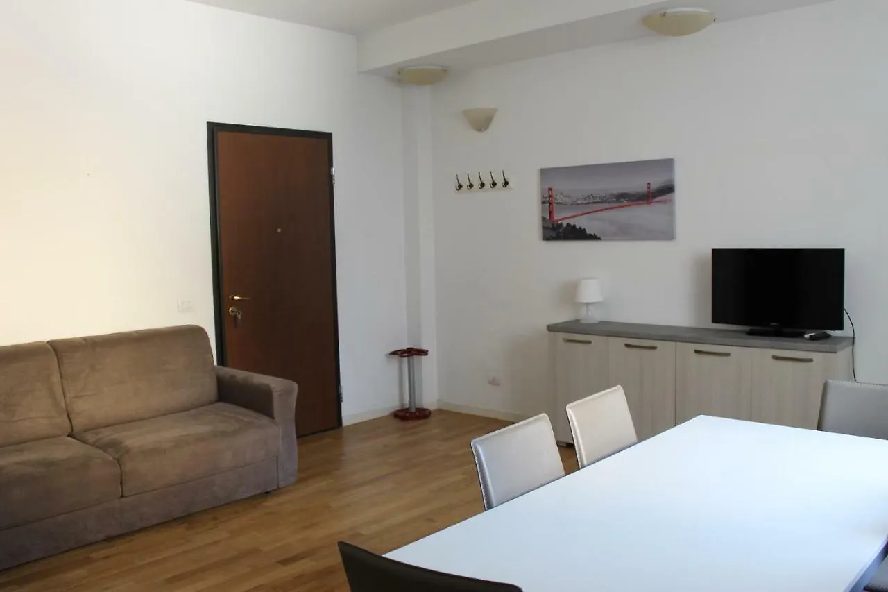 Zubed Apartments-Via Carlo Farini Milan