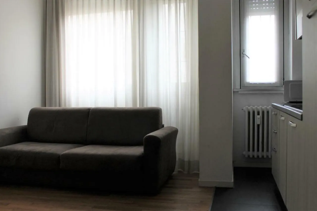 Zubed Apartments-Via Carlo Farini Milan Apartment