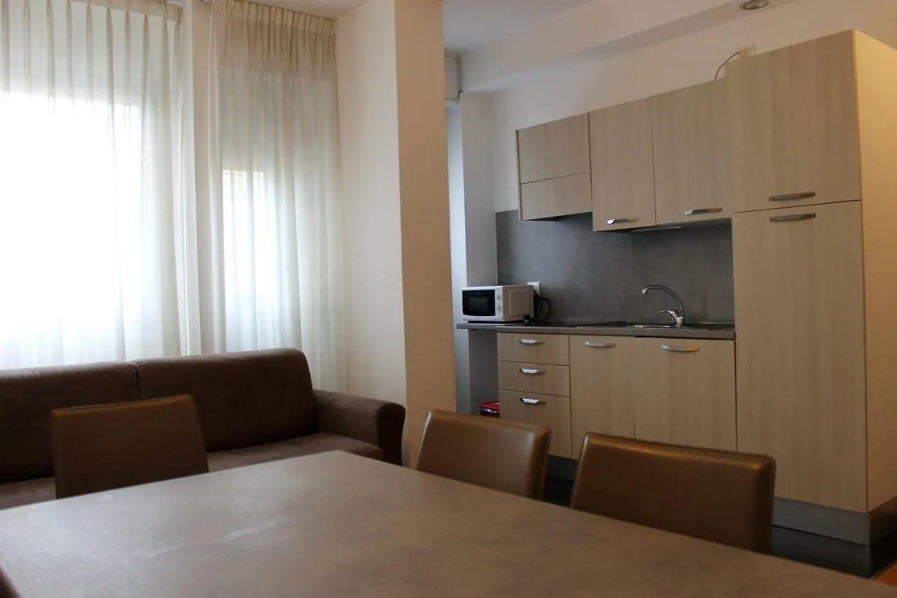 Apartment Zubed Apartments-Via Carlo Farini Milan