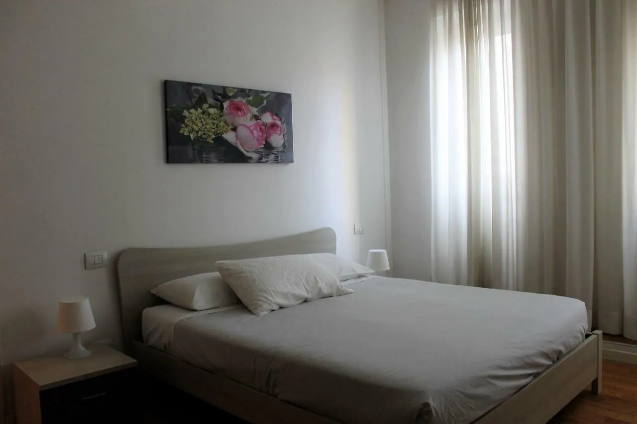 Apartment Zubed Apartments-Via Carlo Farini Milan