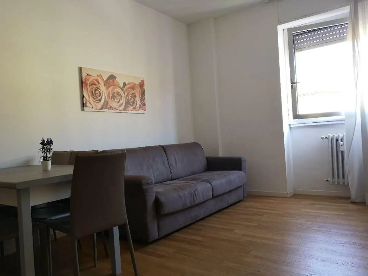 Zubed Apartments-Via Carlo Farini Milan Apartment